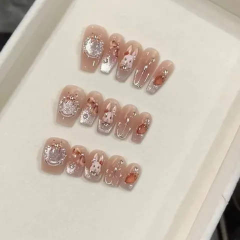 Uñas Postizas Press On Conejo Rococó Hechas a Mano Lazo 3D Fresa Strass Rosa Nude Brillo Degradado Reutilizables Mujer Manicura