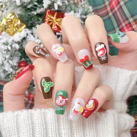 Unghie Finte Artigianali di Natale Con Motivo 3D Babbo Natale Alce Renna Rosso Verde Unghie Finte Forma a Bara Kit Unghie