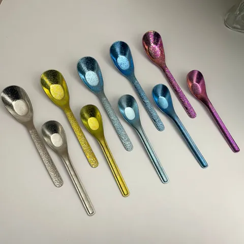 Cuchara de Titanio Puro Patrón Martillado Acabado Flor de Hielo de Cristal Colorida Cuchara de Sopa Profunda Vajilla