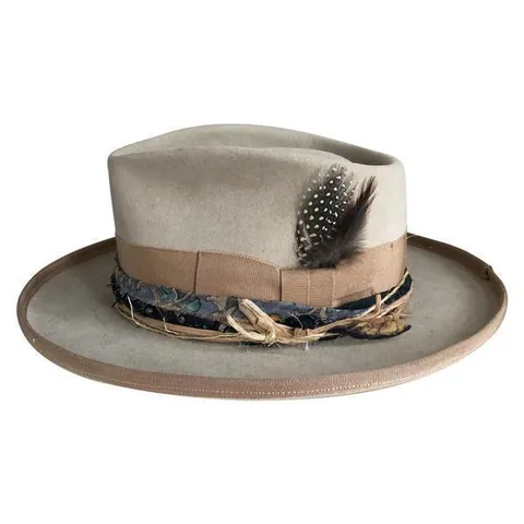 Vintage Μάλλινο Καπέλο Fedora για Άνδρες Γυναίκες Πλατύ Γείσο Σχέδιο Teardrop Με Κορδέλα και Φτερά Μποέμ Στυλ Western