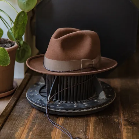 Vintage 100% Wool Felt Fedora Hat For Men Women Wide Brim Panama Jazz Hat With Ribbon Band And Adjustable Chin Strap