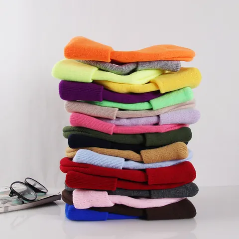 Berretto Minimalista in Maglia di Acrilico Tinta Unita per Donna Uomo Autunno Inverno Caldo Antivento Risvoltato Morbido