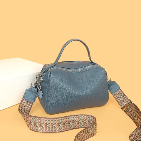 Dames Echt Leren Crossbodytas Mode Kiezelnerf Schoudertas Met Brede Geweven Band Grote Capaciteit Boston Kussentas