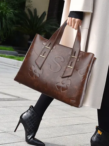 Retro PU Leather Tote Bag For Women Large Capacity Handbag Gold Hardware Commuter Office Bag Vintage Embossed Design