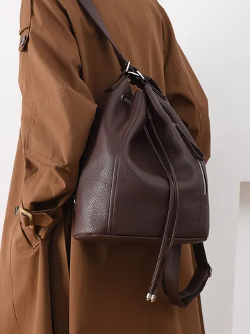 Mochila de Mujer Retro con Patrón de Lichi en Cuero PU con Cordón Bolso de Cubo para Viaje Diario de Gran Capacidad