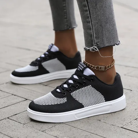 Fashion Flyknit Sneakers Women Men Breathable Skateboard Shoes Casual Low Top Non Slip MD Sole Sports Walking Shoes
