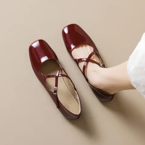 Women Vintage Patent Leather Mary Jane Shoes Square Toe Cross Strap Low Heel Flat Shoes Elegant Chic Dress Shoes