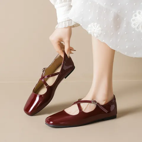 Women Vintage Patent Leather Mary Jane Shoes Square Toe Cross Strap Low Heel Flat Shoes Elegant Chic Dress Shoes
