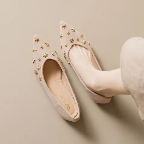 Women Vintage Suede Pointed Toe Flat Shoes With Metal Star Rivet Decor Elegant Shallow Mouth Soft Sole Slip On Flats