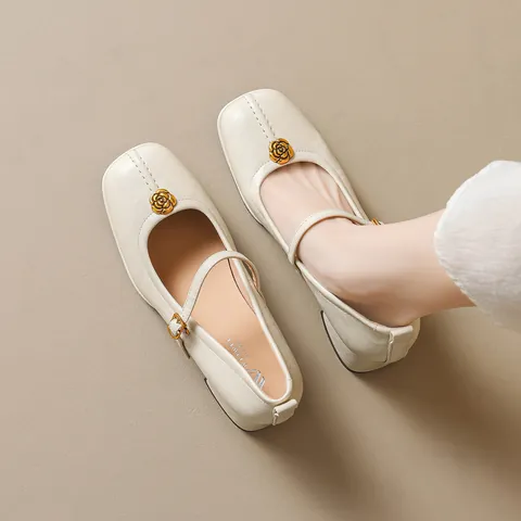 Women's French Vintage Camellia Mary Jane Shoes Elegant Square Toe Mid Thick Heel Pumps With Golden Rose Metal Buckle