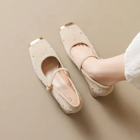 Zapatos de Tacón Mary Jane de Gamuza Retro para Mujer Punta Cuadrada con Puntera de Metal Dorado Tacón Grueso Remaches