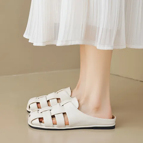 Women Woven Mules Closed Toe Flat Sandals Microfiber Leather French Retro Solid Color Soft Sole Summer Slippers Casual Outdoor Slides