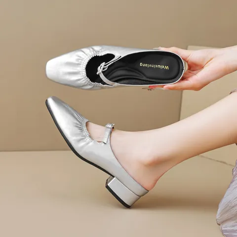 Mules Mary Jane à Bout Carré Français pour Femmes en Microfibre Plissée avec Petit Talon Bloc et Bride à Boucle Loafers Décontractés
