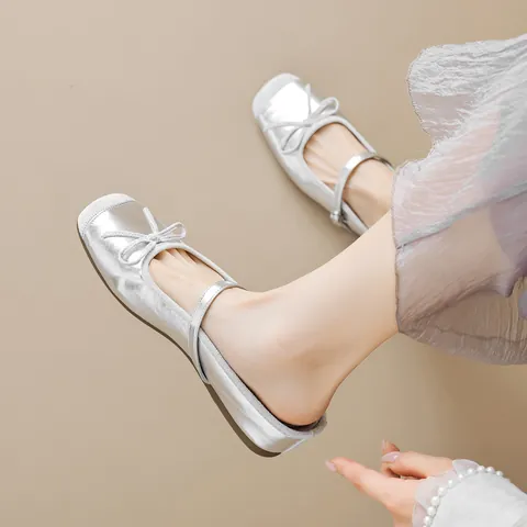 Zapatos Planos de Bailarina Plateados para Mujer Estilo Francés Punta Cuadrada Mary Jane Mules con Aumento de Altura Interior de Microfibra y Lazo