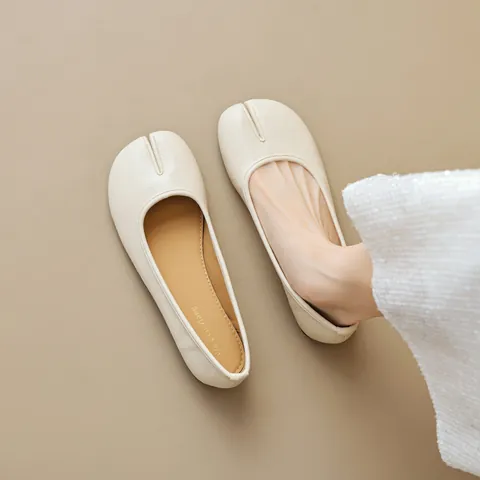 Women's Split Toe Tabi Flats Microfiber Leather Ballet Shoes Retro Round Toe Loafers Soft Low Heel Shallow Slip On Casual Shoes