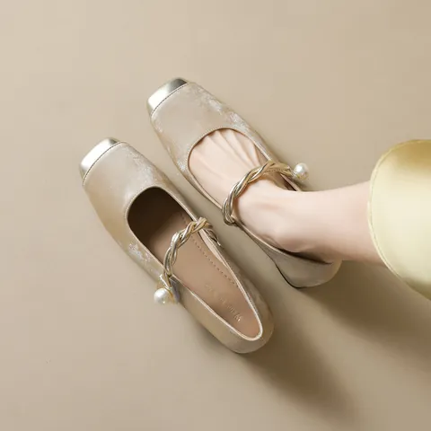 Zapatos Mary Jane Estilo Francés Vintage para Mujer Satén Punta Cuadrada Tacón de Bloque Medio Correa con Perlas Retro