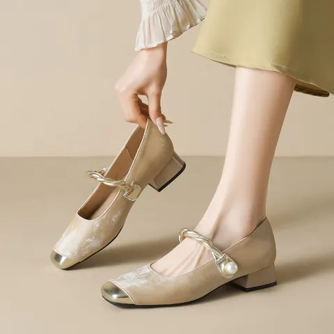 Zapatos Mary Jane Estilo Francés Vintage para Mujer Satén Punta Cuadrada Tacón de Bloque Medio Correa con Perlas Retro