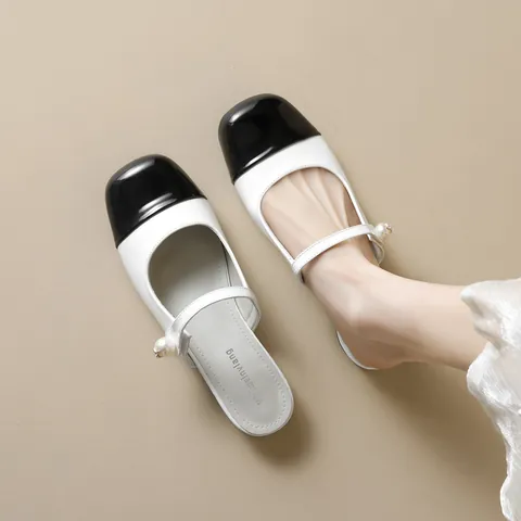 French Vintage Women Mules Mary Jane Artificial Pearl Strap Pointed Toe Color Block Microfiber Leather Flat Slippers Summer Outdoor Shoes
