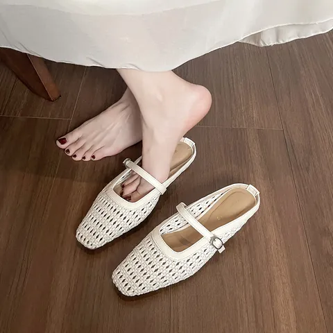 Mules Mary Jane Décontractées Tissées Ajourées à Bout Carré Respirantes en Maille Chaussons Plats Sandales Vintage à Bride Été