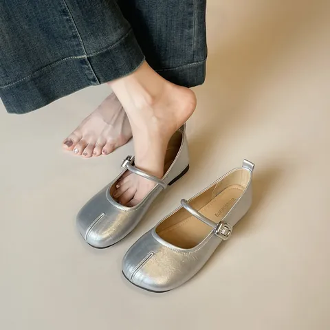 Women French Retro Mary Jane Flat Shoes Metallic Silver Beige Split-Toe Tabi Shoes Buckle Strap Casual Soft Sole Single Shoes
