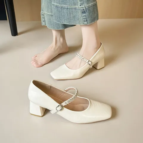 Zapatos Mary Jane Franceses para Mujer con Cadena de Strass Tacón de Bloque Punta Cuadrada Tacones Altos Beige Negro Conmutación
