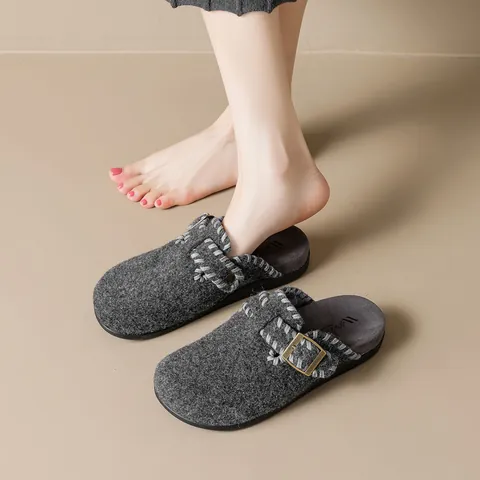 Women Retro Felt Mules Clogs With Metal Buckle Adjustable Strap Plush Lining Rubber Sole Closed Toe Casual Slippers Daily Footwear