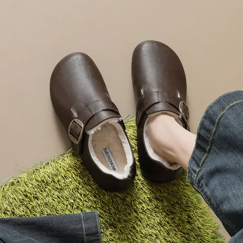 Zapatos Casuales Retro Forrados de Felpa para Mujer Invierno Cálido Peluche Loafers Con Hebilla de Metal Suela Gruesa Aumento Interno