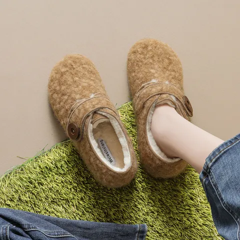 Women Winter Warm Plush Clog Mules Faux Fur Lining Thick Sole Internal Heightening Buckle Decor Casual Slip-on Shoes