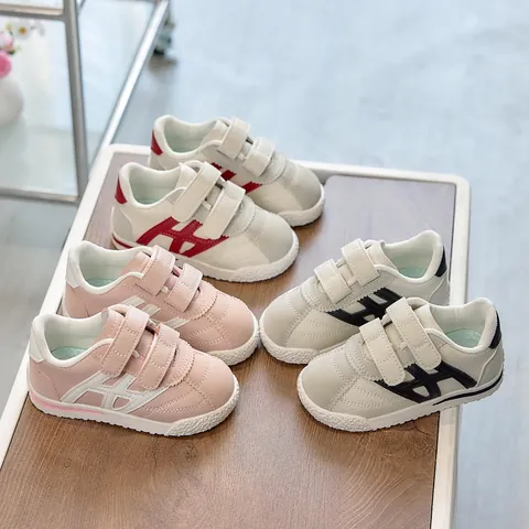 Sneaker Casual per Bambini in Pelle Sintetica Suola Morbida Antiscivolo Scarpe con Velcro per Bambini e Bambine