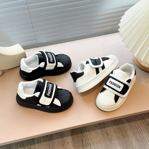Sneakers Casual per Bambini con Punta a Conchiglia per Ragazzi Ragazze Piccoli Suola Morbida Scarpe da Skate con Chiusura a Strappo Antiscivolo