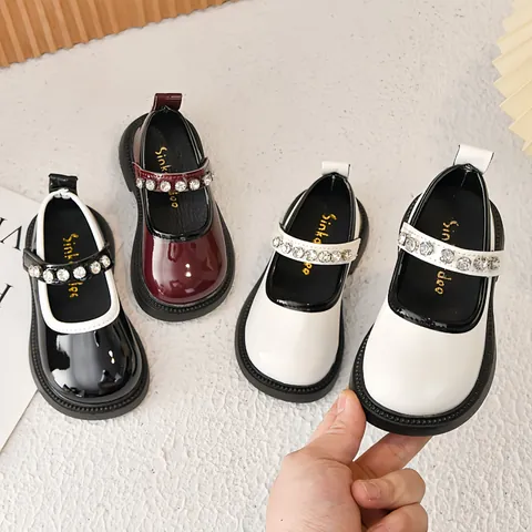 Girls Mary Jane Shoes Shiny Patent Leather Princess Shoes With Rhinestone Strap Soft Sole Anti-Slip Wedding Party School Uniform Shoes