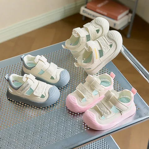 Sandali da Bambino in Mesh Traspirante con Suola Morbida Antiscivolo Scarpe Primi Passi Chiusura a Velcro Estate Bambini