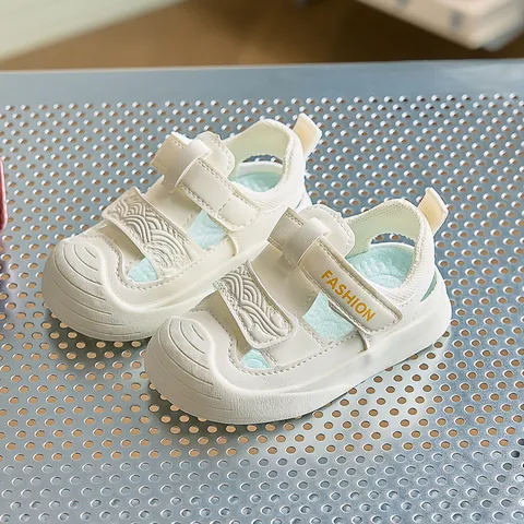 Sandali da Bambino in Mesh Traspirante con Suola Morbida Antiscivolo Scarpe Primi Passi Chiusura a Velcro Estate Bambini