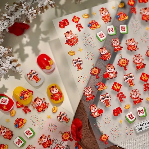 Capodanno Cinese 5D Adesivi per Nail Art a Rilievo Rosso Oro 3D Decalcomanie Autoadesive Danza del Leone Simboli della Fortuna