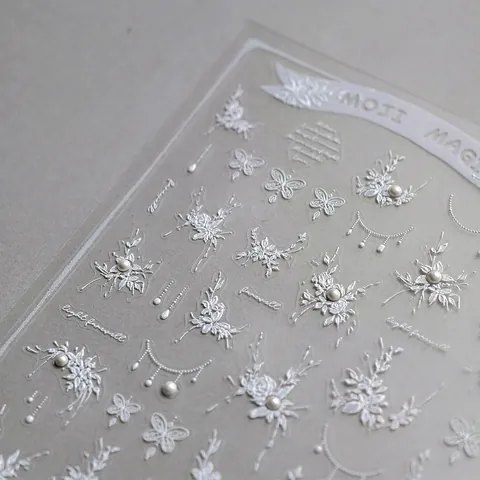 Autocollants à Ongles Fleurs en Relief 3D Style Français Blanc Argent Papillon Künstliche Perle Décoratifs Auto-adhésifs pour Ongles Femme Manucure