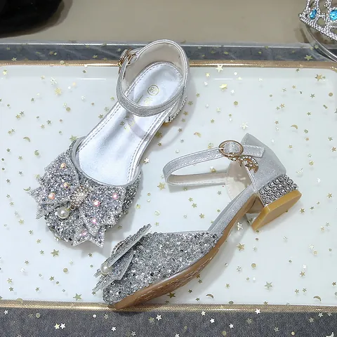 Girls Silver Glitter Princess Shoes With Rhinestone Bow Pearls Star Moon Pendant Low Heel Sandals For Performance Party Wedding