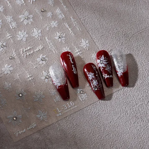 Autocollants de Nail Art Blanc Relief 3D Papillon Fleur Dentelle Gaufré Décalcomanies de Ongles Auto-adhésives pour Mariage DIY Manucure
