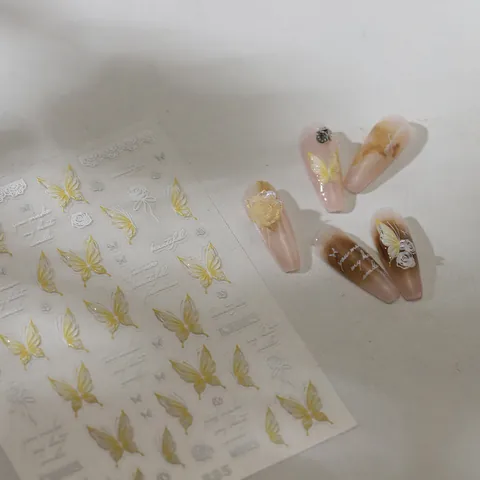 Schmetterling Nagelaufkleber Gelbe Rose Blumendesign Selbstklebende Nagelsticker Für Damen Mädchen DIY Maniküre Nageldekoration Zubehör