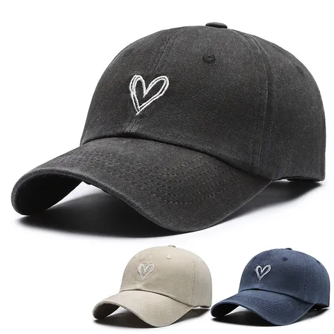 Berretto da Baseball in Cotone Lavato Retro per Uomo Donna Ricamo a Cuore Regolabile Dad Hat Protezione Solare Outdoor Casual Sport Copricapo