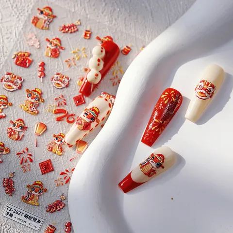 2025 Año Nuevo Chino Año De La Serpiente Pegatinas De Nail Art 5D Relieve Serpiente Dibujos Animados Rojo Oro Calcomanías