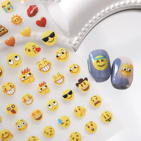 Süße Lächeln Ausdruck Selbstklebende Nagelkunst Aufkleber Für Damen Mehrfarbige Herz Schmetterling Geprägte Matte Dünne Nagelsticker