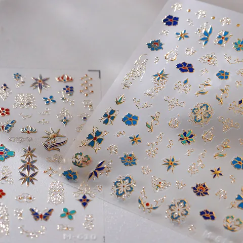 Luxus 3D Geprägt Goldfolie Nagelkunst Aufkleber Chinesischer Stil Blumen Schmetterling Design Retro Elegant Selbstklebend