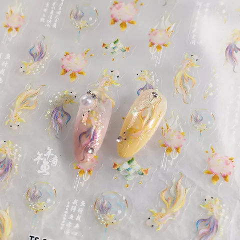 Chinesischer Stil Goldfolie Nagelkunst Aufkleber 3D Relief Koi Fisch Blumen Design Maniküre Dekoration Selbstklebend