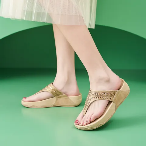 Women Rhinestone Wedge Flip Flops Comfortable Lightweight Thick Sole Platform Sandals Bohemian Summer Casual Beach Shoes