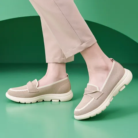 Women Casual Fly-knit Loafers Breathable Platform Slip-on Walking Shoes Lightweight Comfortable Thick Sole Daily Footwear