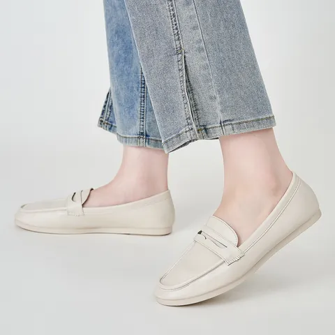 Women's Casual PU Leather Penny Loafers Minimalist Round Toe Comfortable Flat Shoes For Daily Work Commute Office Loafers