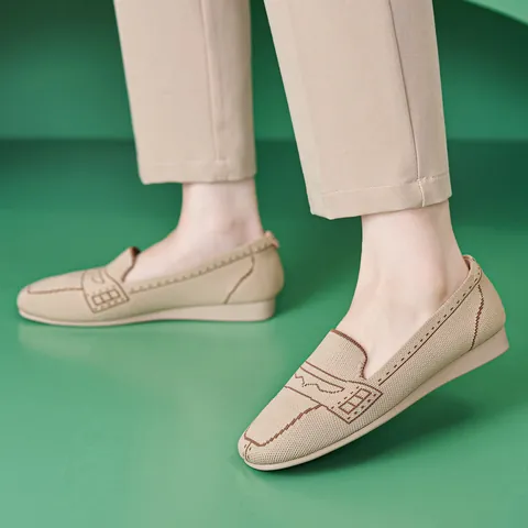 Women Fly-knit Loafers Breathable Slip-On Flat Shoes Comfortable Lightweight Casual Shallow Mouth Soft Sole Footwear Plus Size