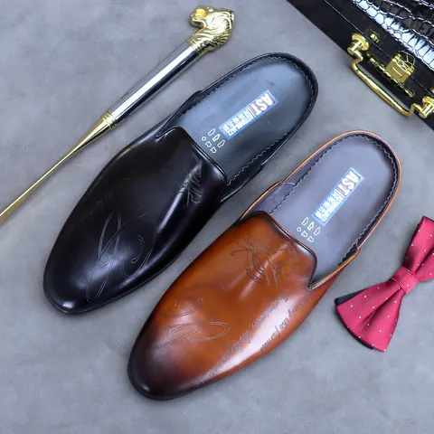 Men Business Cowhide Leather Mules Embossed English Text Pointed Toe Half Slippers Vintage Gradient Casual Loafers Shoes