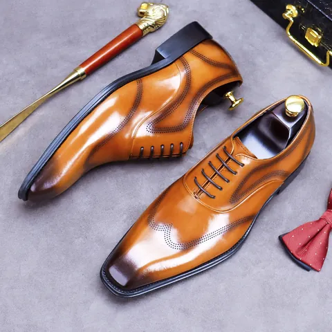 Scarpe Oxford Brogue da Uomo in Vera Pelle Bovina Classiche Wingtip Sfumate Scarpe da Abito Business Stile Britannico