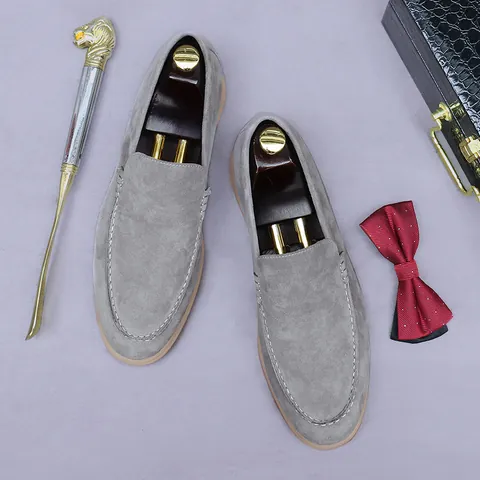 Mocassini da Uomo in Pelle Scamosciata Vintage Slip-on Scarpe Casual Business Stile Britannico Morbidi Mocassini a Punta Tonda